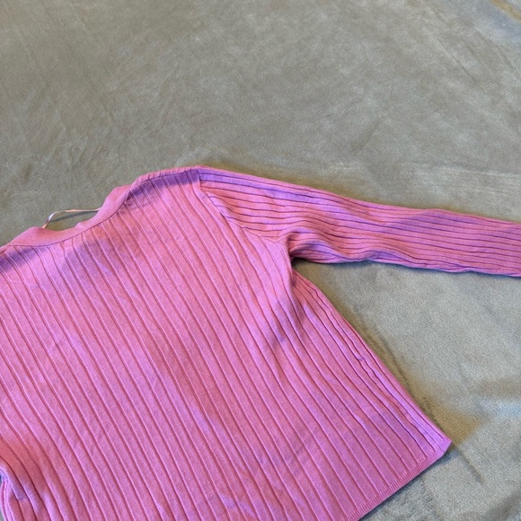 Universal Thread Long Sleeve - Picture 6 of 6